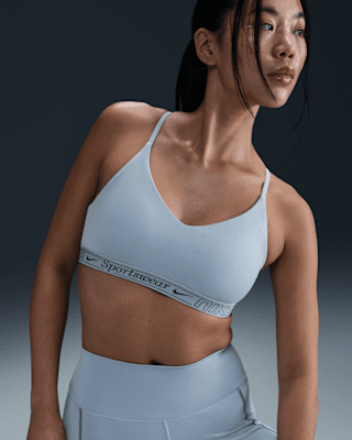 Nike Nike IndySujetador deportivo regulable de sujeción ligera con almohadilla - Mujer