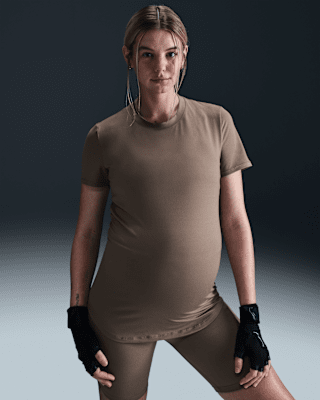 Nike Nike (M) OneCamiseta de manga corta con ajuste entallado Dri-FIT (Maternity) - Mujer