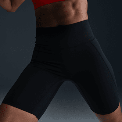Nike Nike UniversaPantalón Corto De Talle Alto Y Sujeción Media De 20 cm Con Bolsillos De Ciclismo - Mujer