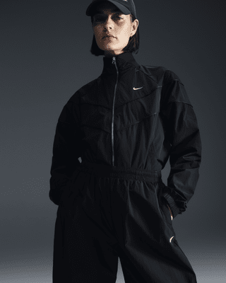 Nike Nike WindrunnerChaqueta de tejido Woven y ajuste holgado con cremallera completa y protección UV - Mujer