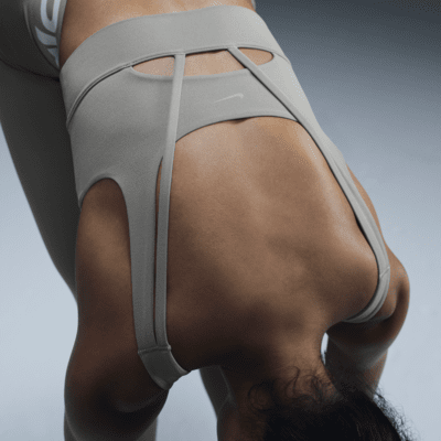 Nike Nike ZenvySujetador Deportivo De Sujeción Media Con Almohadilla Y Escote Alto - Mujer