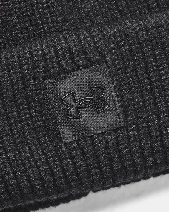 Under Armour Gorro Con Doblez Y Pompón UA Halftime Para Mujer  