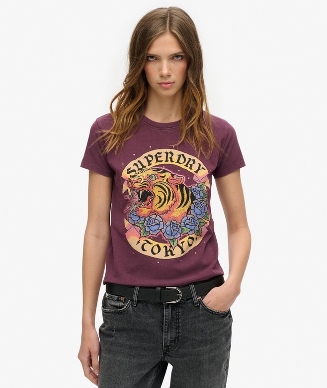 superdry Camiseta ajustada con strass y motivo de tatuaje