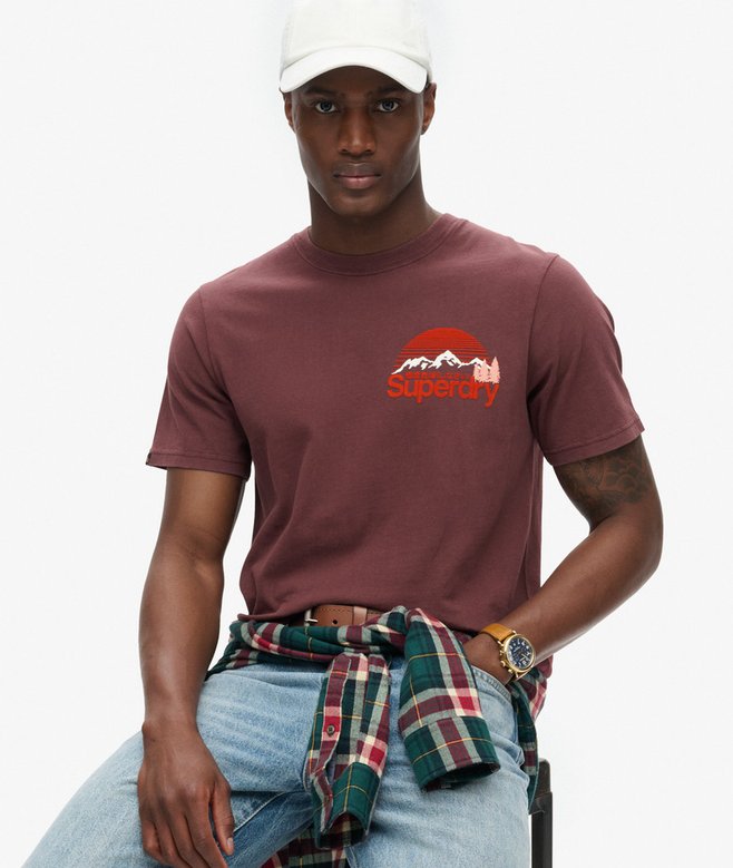 Superdry Camiseta Con Gráfico En El Pecho Great Outdoor