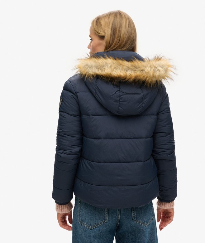 Superdry Cazadora Acolchada Corta Con Capucha Y Ribete De Pelo Sintético