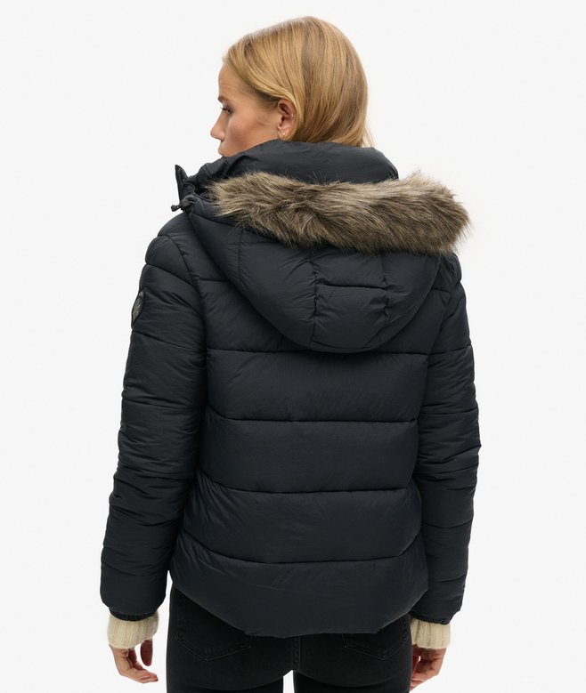 Superdry Cazadora Acolchada Corta Con Capucha Y Ribete De Pelo Sintético