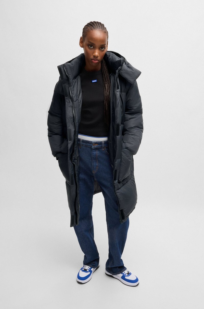 Hugo Boss Abrigo largo acolchado con capucha extraíble