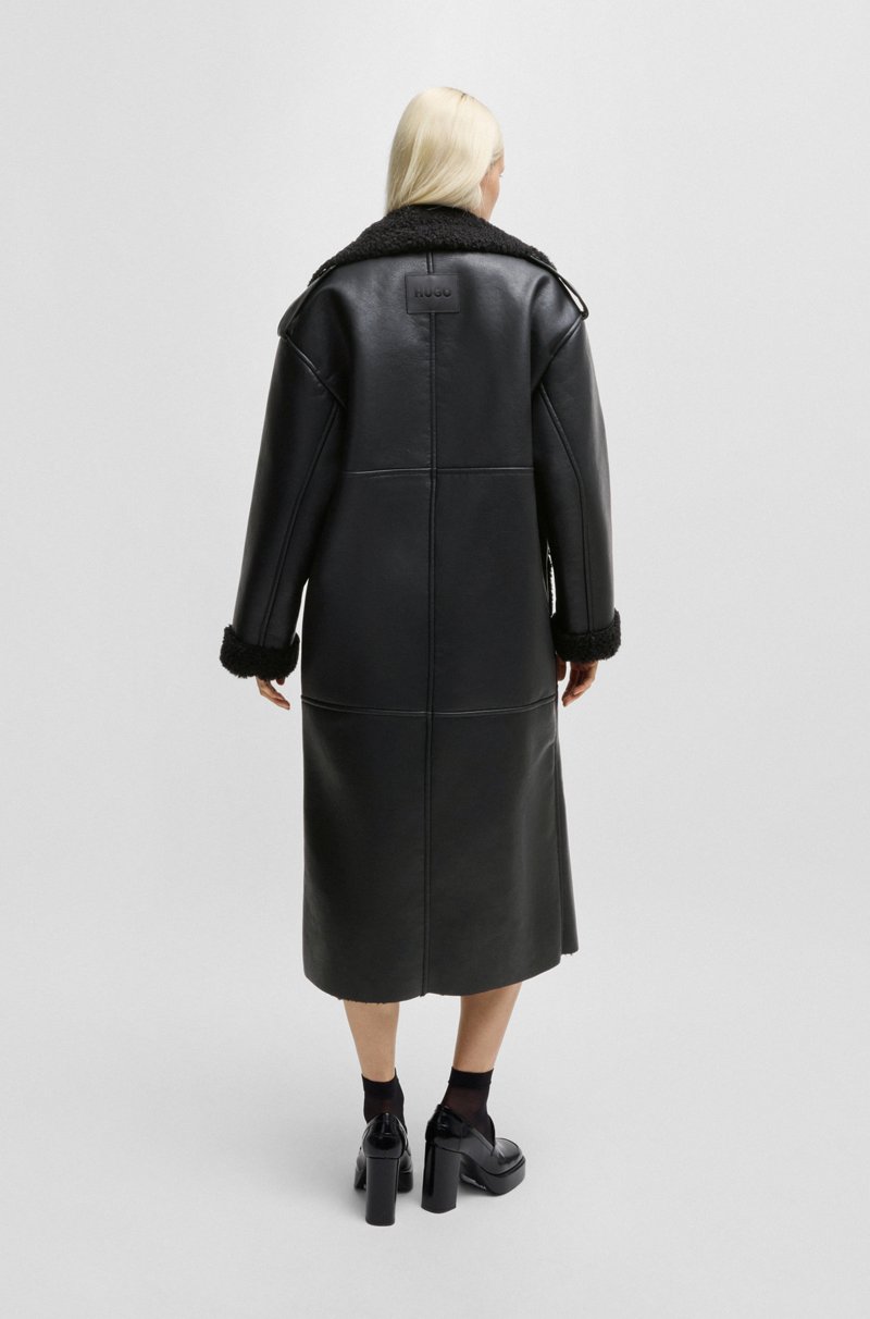 Hugo Boss Abrigo Oversize Fit De Piel Sintética Con Ribetes De Imitación De Piel