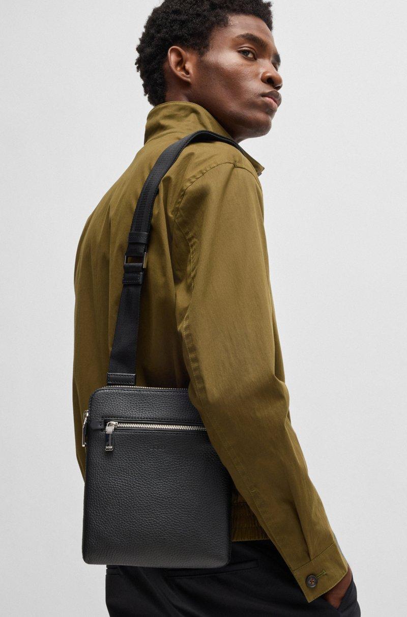 Hugo Boss Bolso Estilo Sobre En Piel Italiana Granulada Con Logo Grabado