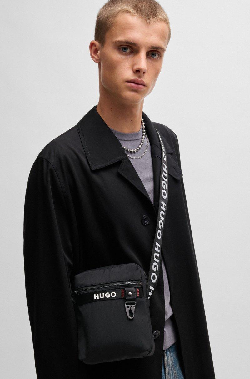 Hugo Boss Bolso Mensajero Con Correa Ajustable De La Marca Y Cierre De Cremallera