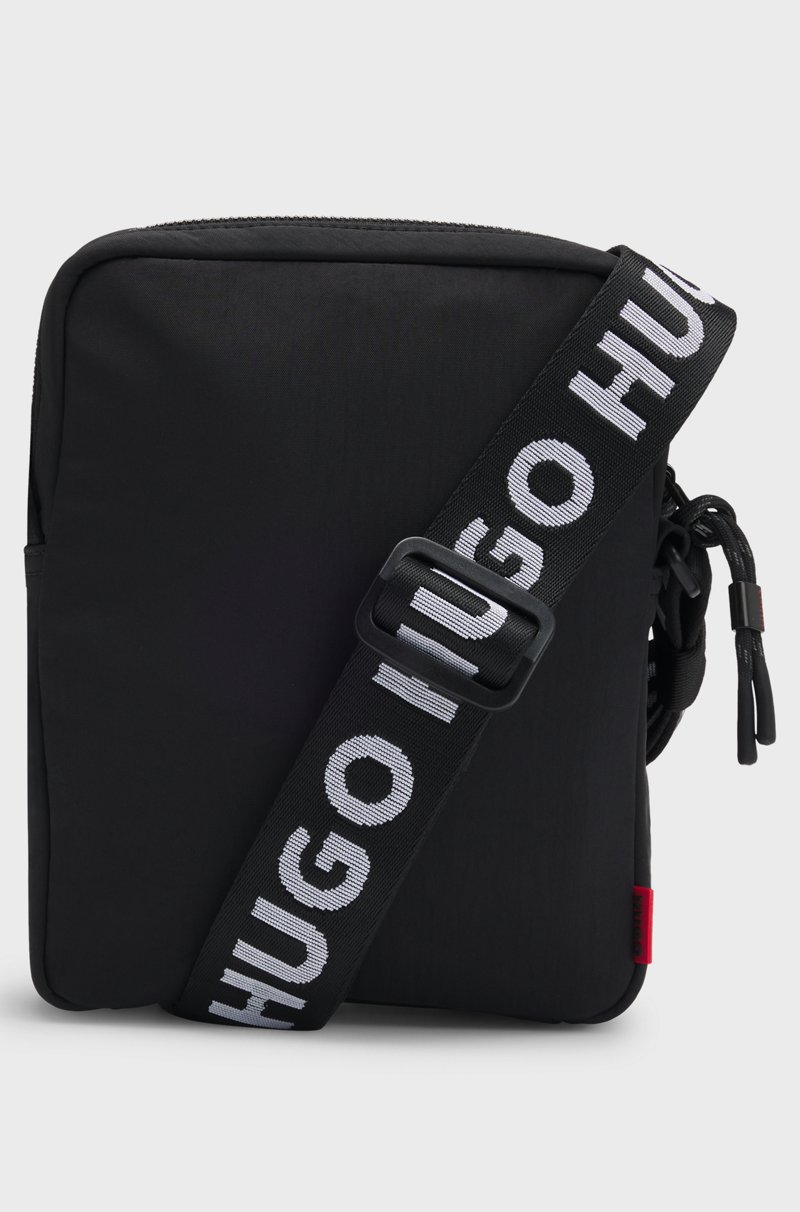 Hugo Boss Bolso Mensajero Con Correa Ajustable De La Marca Y Cierre De Cremallera