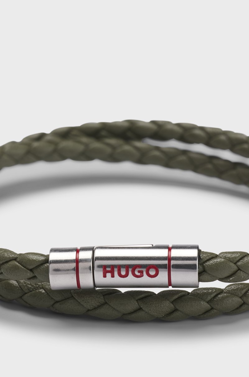 Hugo Boss Brazalete Doble De Piel Trenzada Con Cierre De La Marca