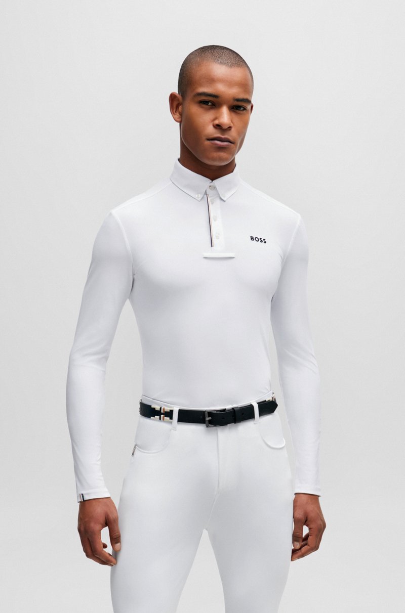 Hugo Boss Camisa blanca de exhibición para equitación con detalles de rayas de la marca