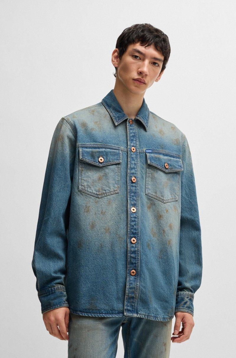 Hugo Boss Camisa loose fit en denim azul con efecto usado