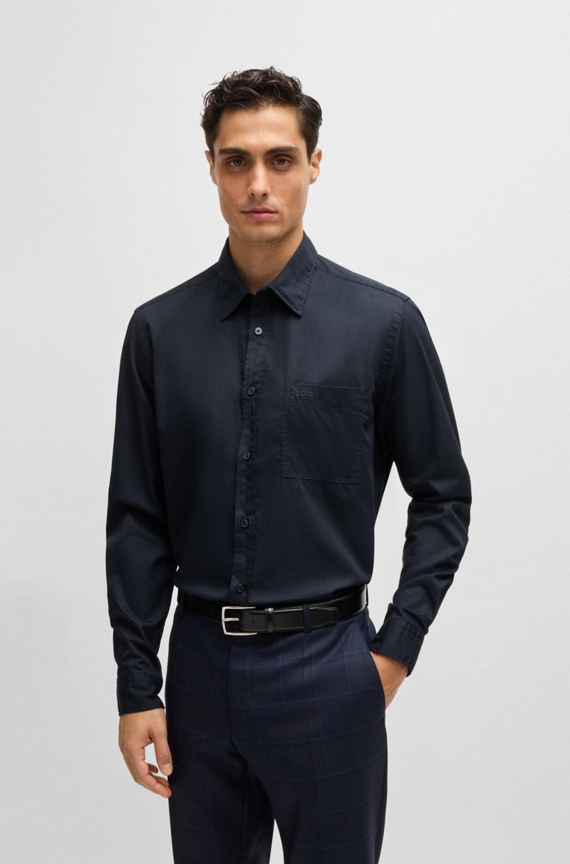 Hugo Boss Camisa regular fit en sarga de algodón lavado