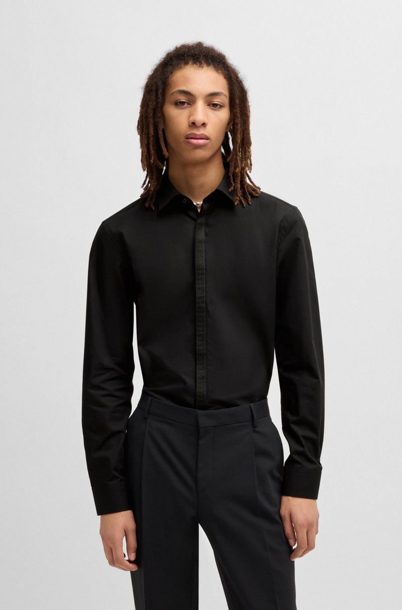 Hugo Boss Camisa slim fit en popelín de algodón con tapeta en contraste