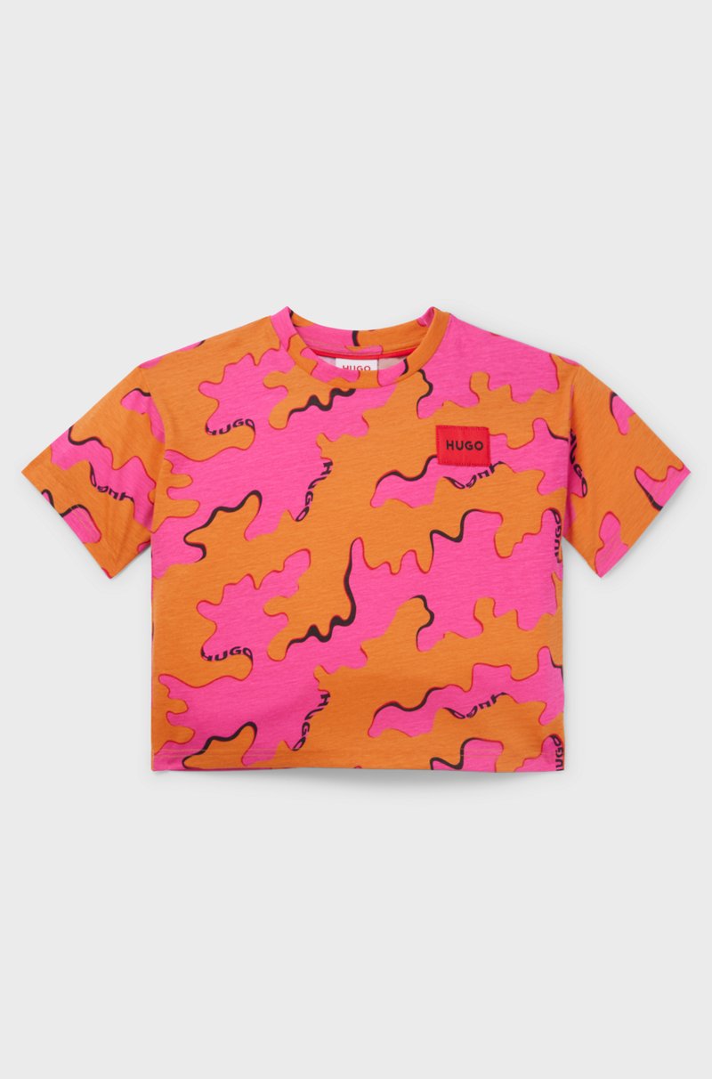 Hugo Boss Camiseta para niños con estampado de temporada y etiqueta con logo roja