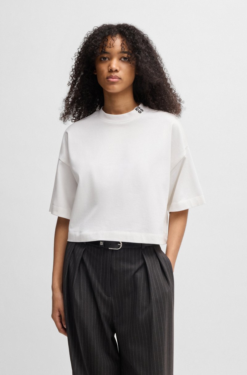 Hugo Boss Camiseta recortada relaxed fit en punto de algodón con logo apilado