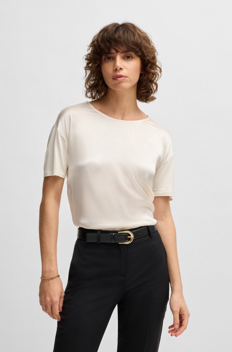 Hugo Boss Camiseta regular fit con parte delantera de seda elástica