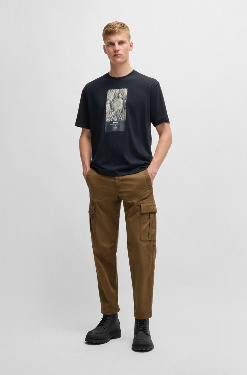 Hugo Boss Camiseta Relaxed Fit De Punto De Algodón Con Gráfico De Temporada