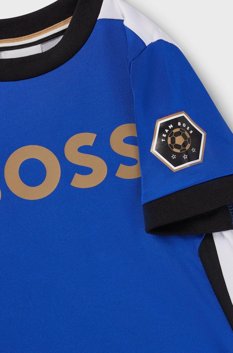 Hugo Boss Camiseta Slim Fit Para Niños Con Bloques De Color Y Detalles De La Marca