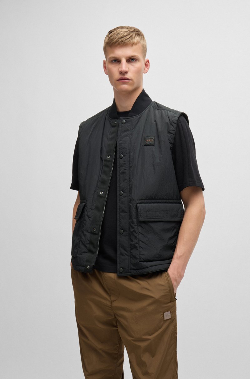 Hugo Boss Chaleco regular fit repelente al agua con insignia de logo