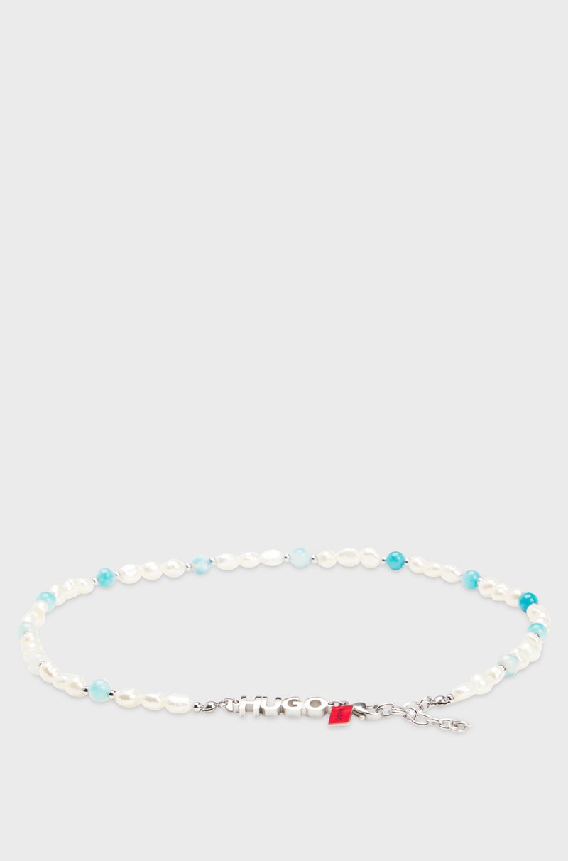 Hugo Boss Collar con logo piedras de color y perlas naturales