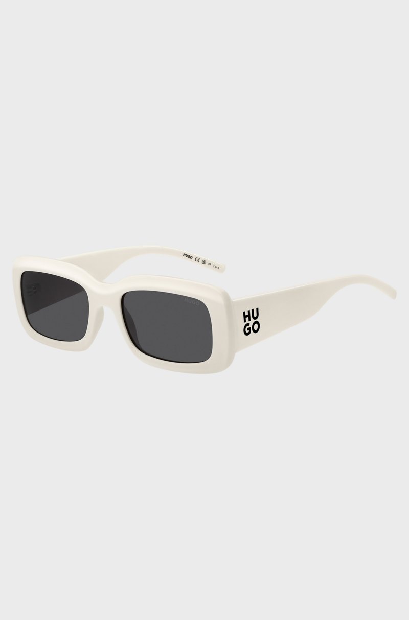 Hugo Boss Gafas de sol blancas con logo apilado en las patillas
