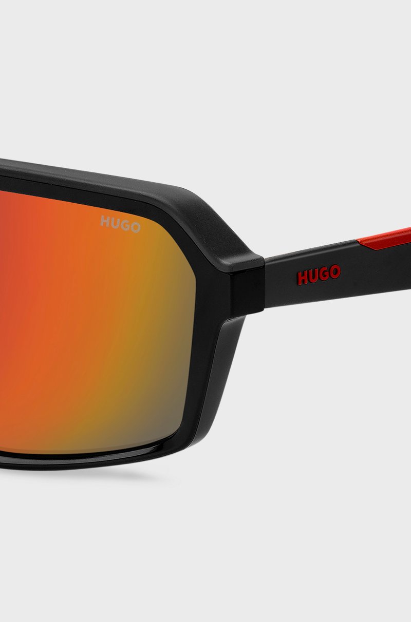 Hugo Boss Gafas De Sol Estilo Máscara Con Lentes Rojas