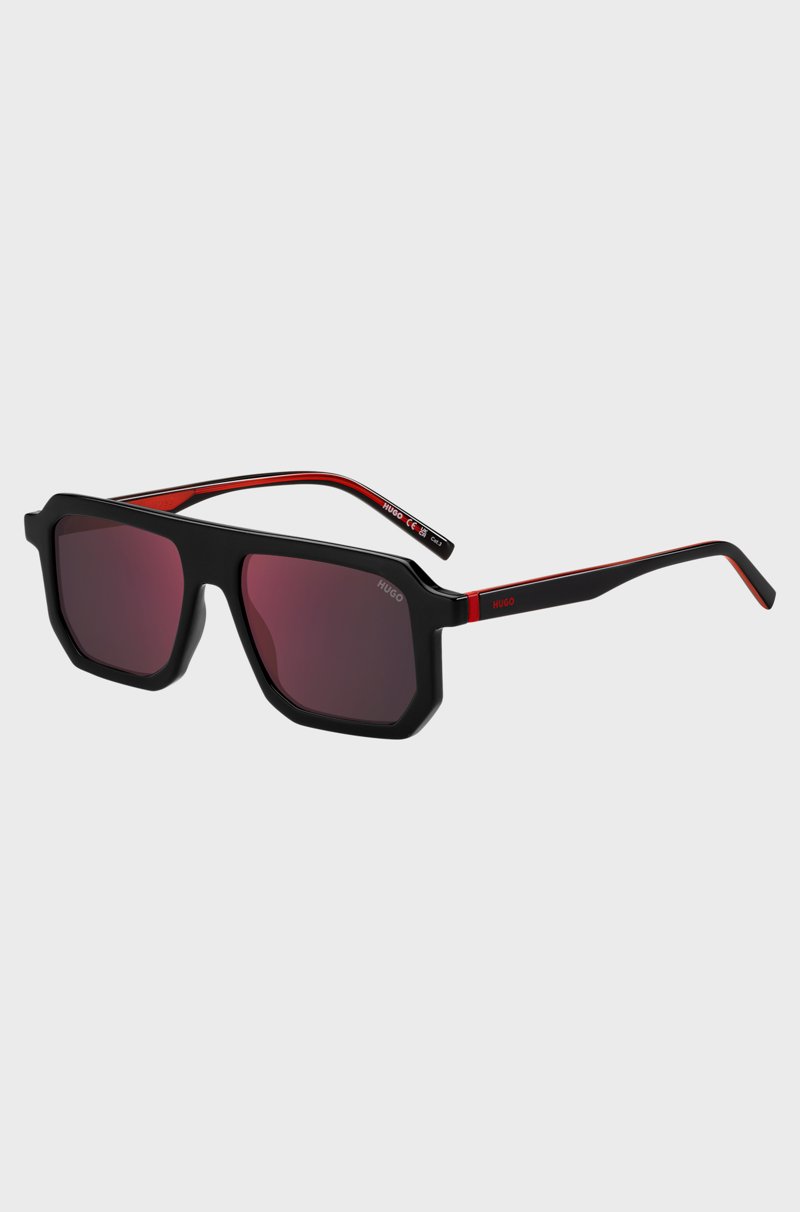 Hugo Boss Gafas de sol negras con detalles en el rojo de la marca