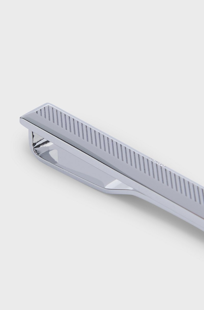 Hugo Boss Alfiler De Corbata Con Líneas Grabadas