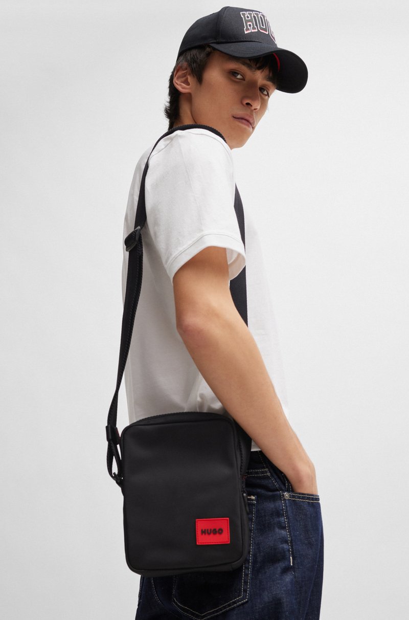 Hugo Boss Bolso Mensajero Con Parche De Logo Rojo