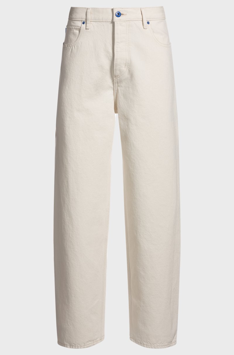 Hugo Boss Jeans de corte recto en denim crudo con bolsillo de carpintero