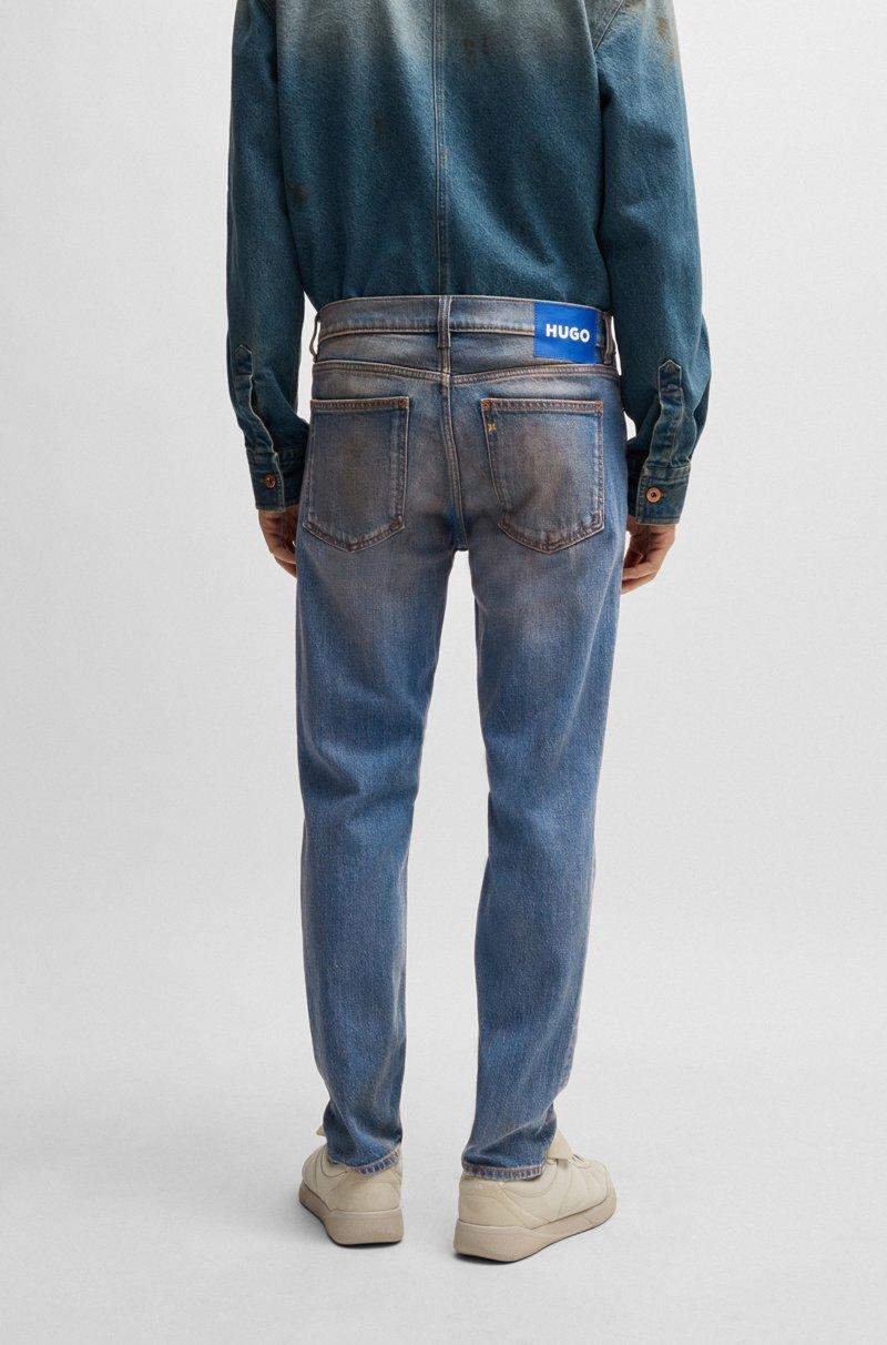 Hugo Boss Jeans Tapered Fit En Denim Azul Con Lavado Al Barro