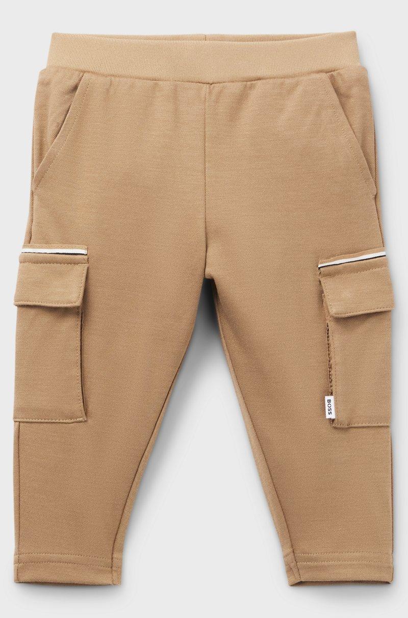 Hugo Boss Pantalones cargo para niños en piqué elástico con etiqueta con logo