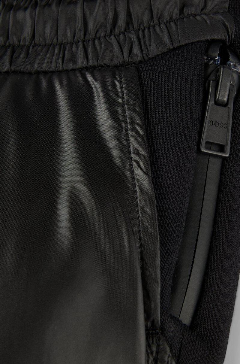 Hugo Boss Pantalones De Chándal En Mezcla De Algodón Para Niños Con Bolsillo Cargo De La Marca