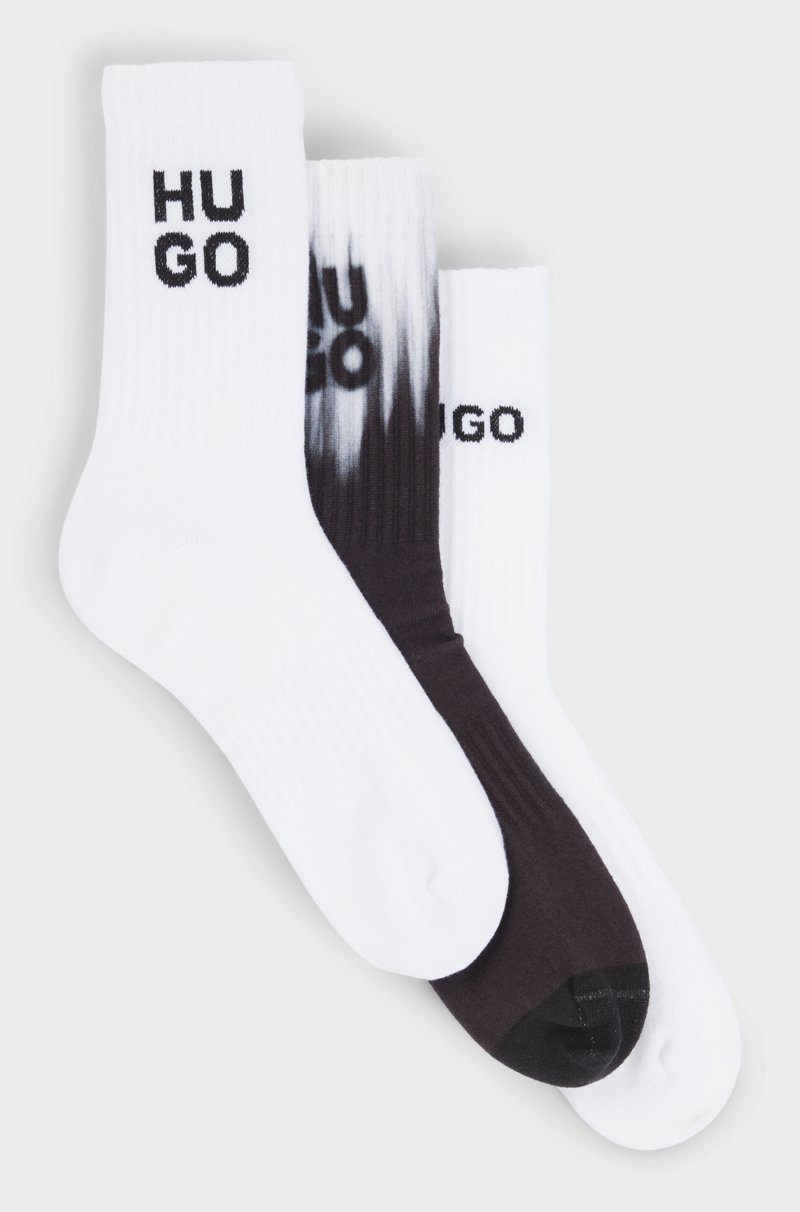Hugo Boss Paquete de tres pares de calcetines cortos con detalles de logos