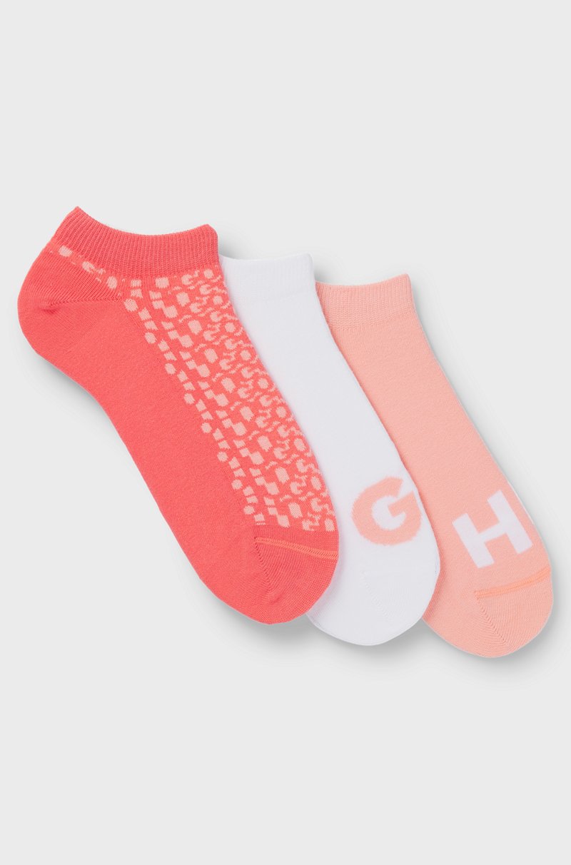 Hugo Boss Paquete de tres pares de calcetines tobilleros de algodón