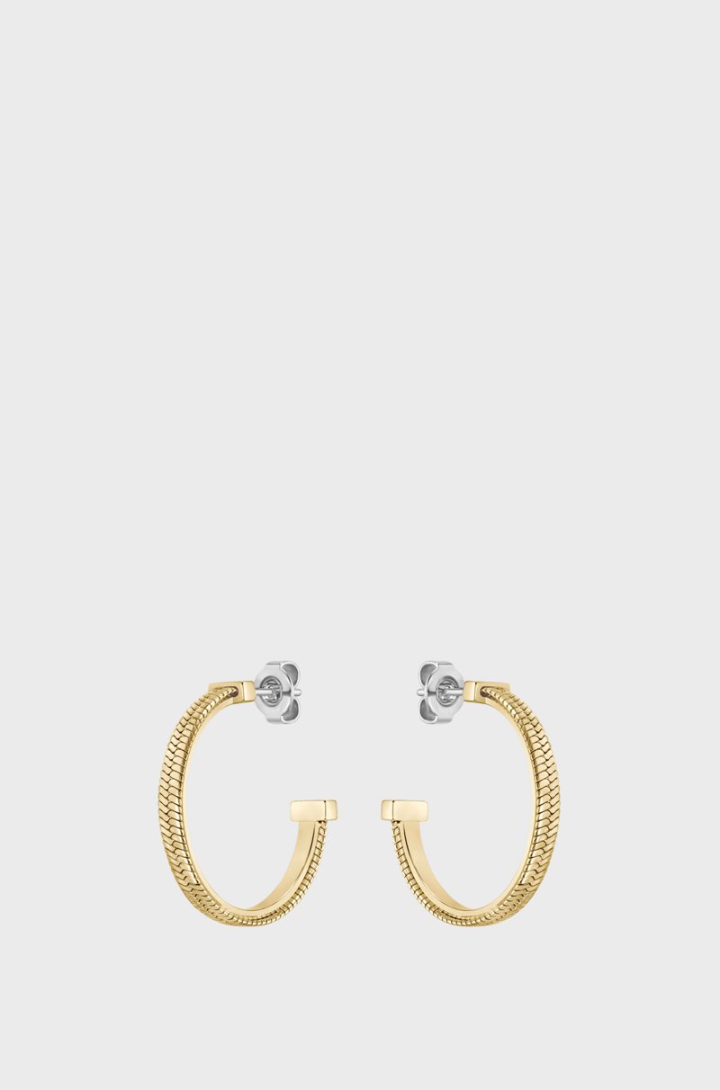 Hugo Boss Pendientes de aro en tono dorado con textura de espiga