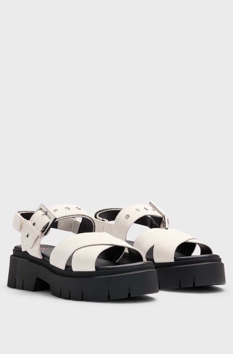 Hugo Boss Sandalias de ante con tira de hebilla y suela gruesa