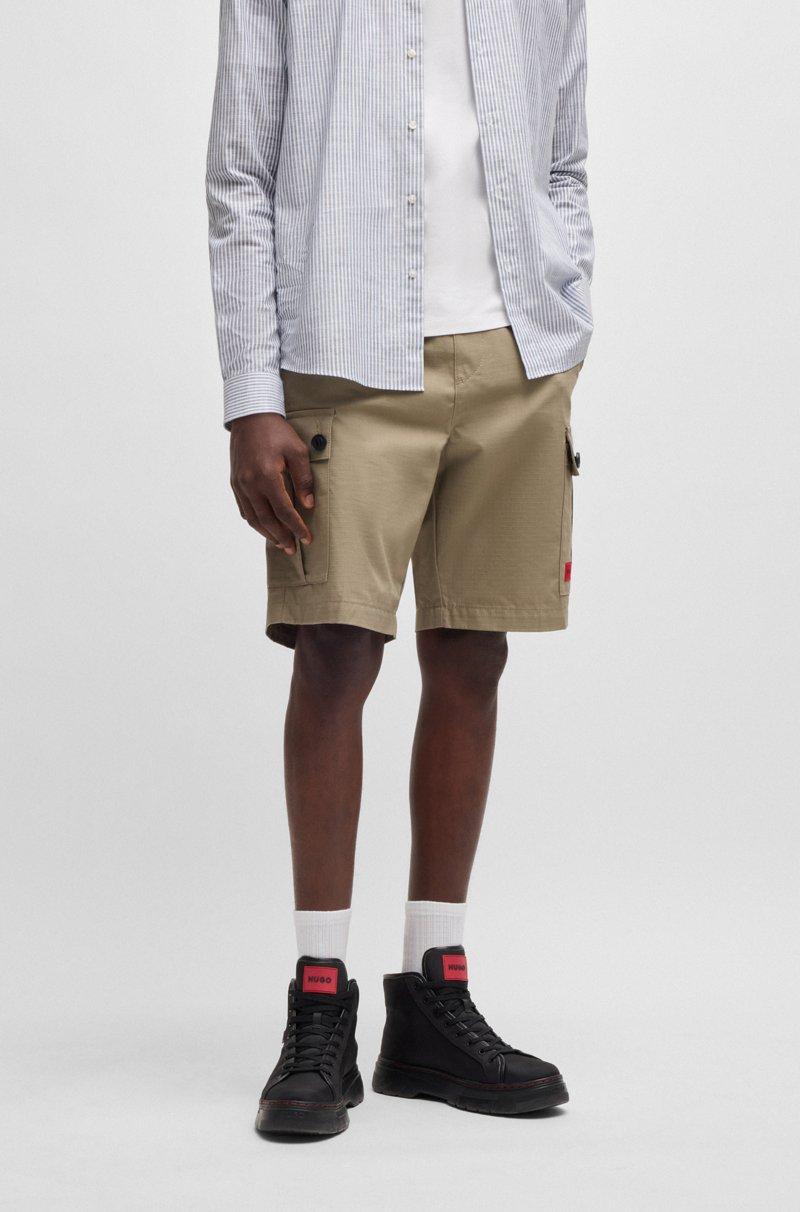 Hugo Boss Shorts de algodón estructurado con etiqueta con logo roja