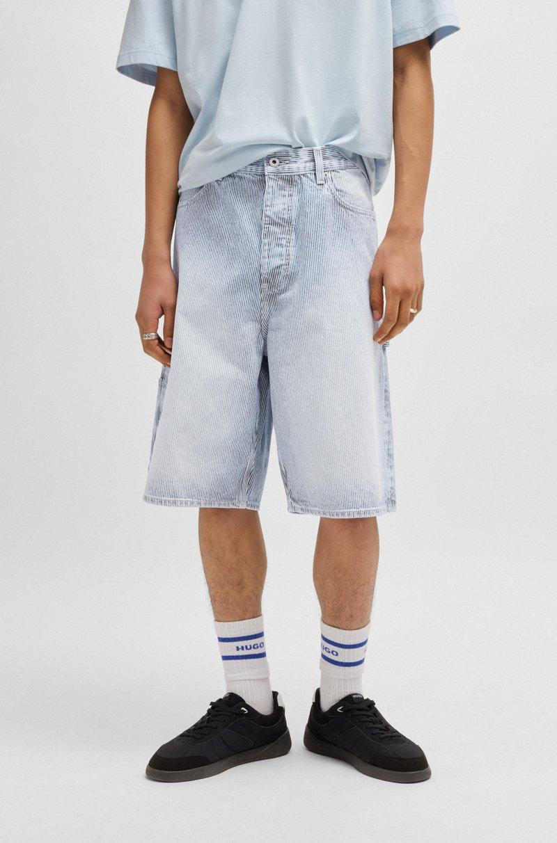 Hugo Boss Shorts de pernera ancha en denim azul a rayas