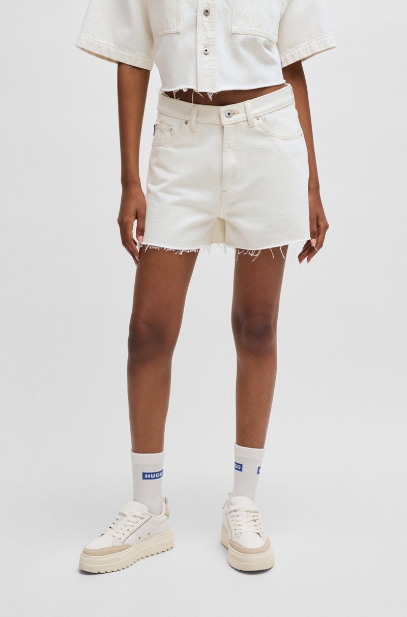 Hugo Boss Shorts denim en tono crudo con dobladillo sin rematar