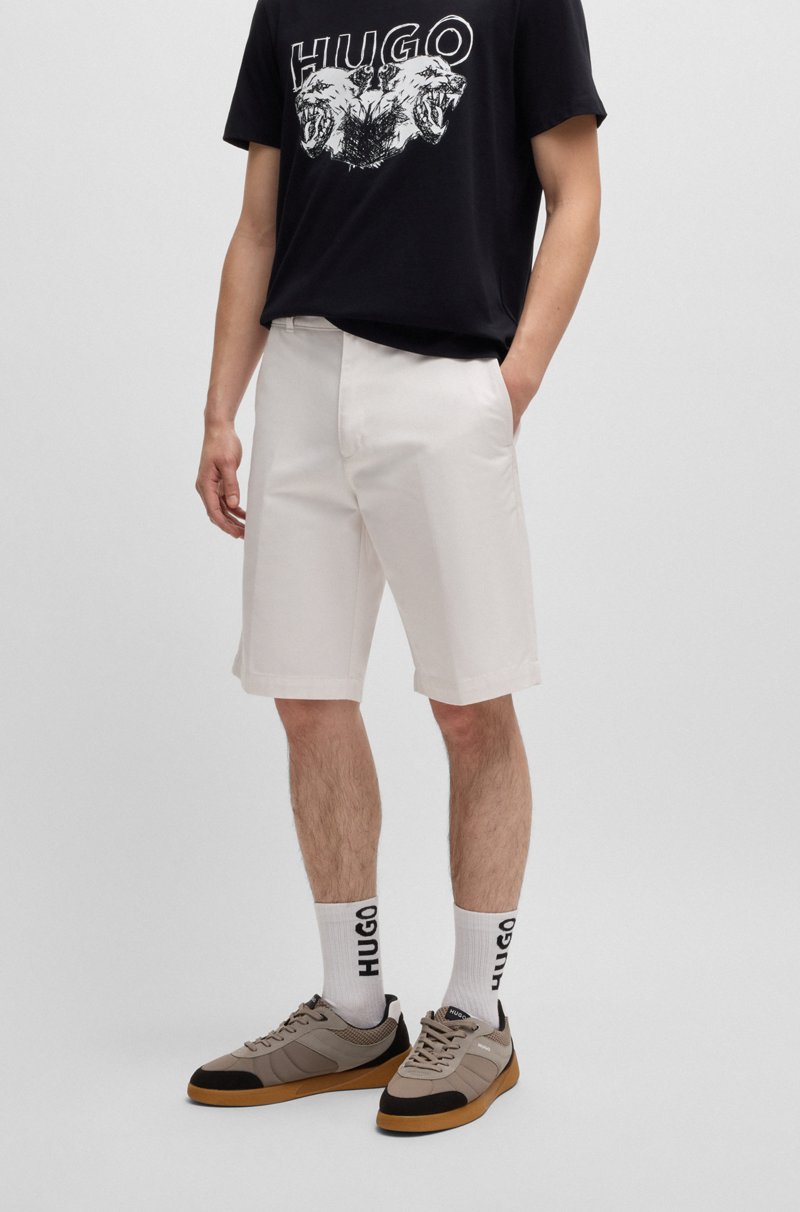 Hugo Boss Shorts regular fit con pernera estrecha y bolsillos abotonados