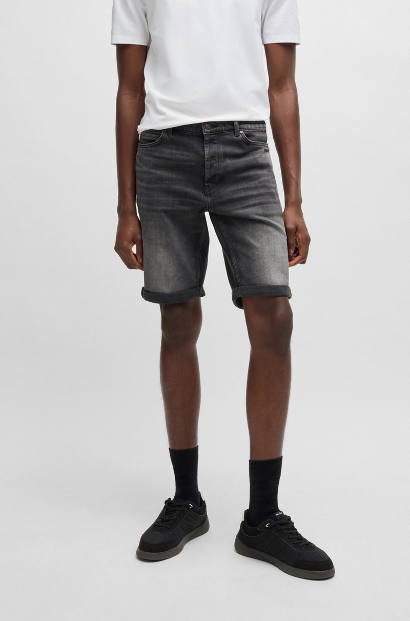 Hugo Boss Shorts tapered fit de cómodo denim elástico negro