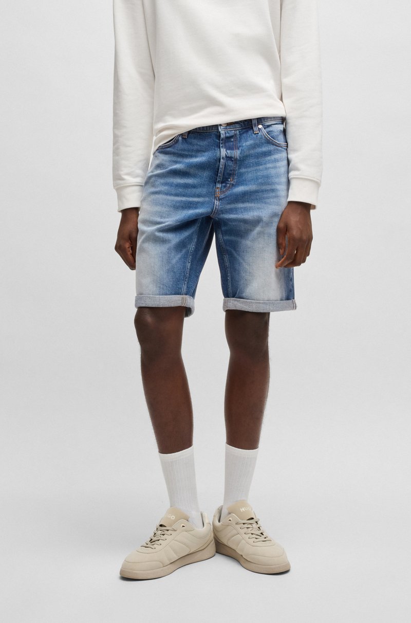 Hugo Boss Shorts tapered fit en cómodo denim elástico azul