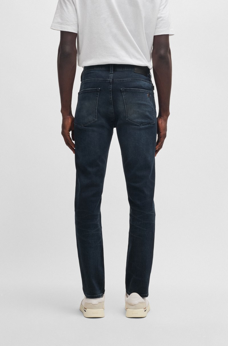 Hugo Boss Vaqueros Delaware Slim Fit En Denim Negro Azulado Flameado