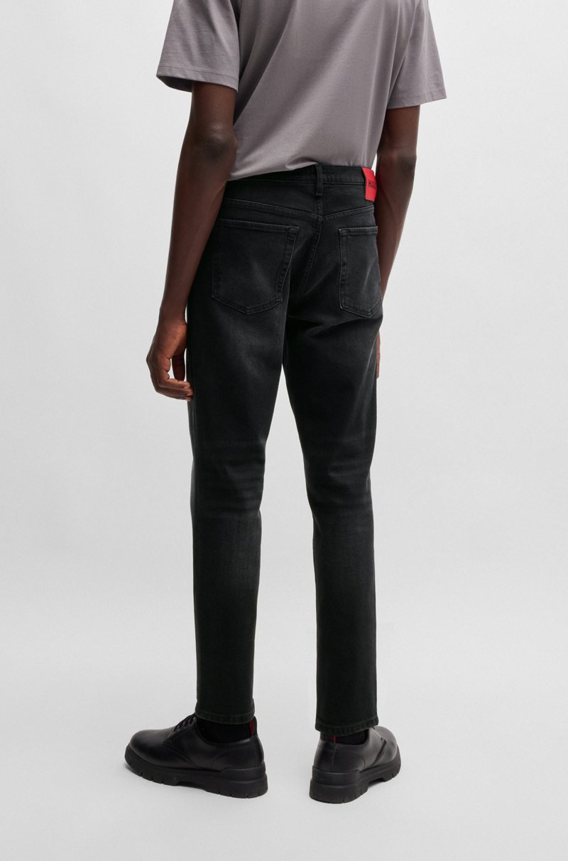 Hugo Boss Vaqueros Tapered Fit En Denim Elástico Negro Intenso