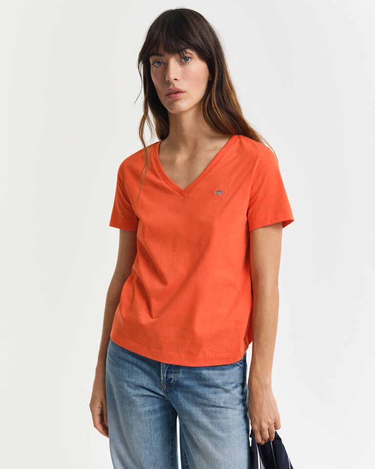 Gant Camiseta Shield con cuello de pico