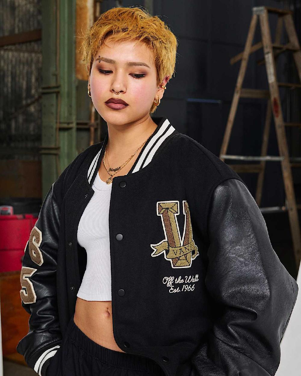 Vans Chaqueta Premium Vans Tour En Negro| Vans ES